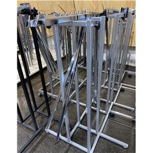 Lot 1B

4-Way Apparel Stand